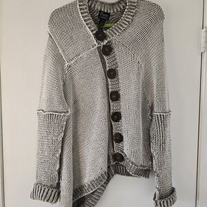 Pure Collection Two-Tone Knit Button Cardigan in White and Gray